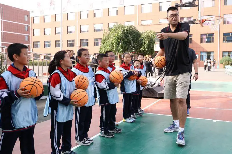 篮球集训中如何制定个人发展目标?_0